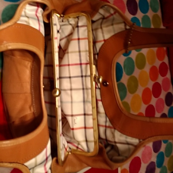 Authentic Large Coach brown leather bag. - Picture 6 of 8